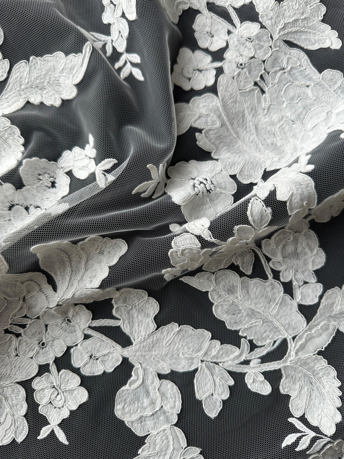 Elfenbeinfarbene Kordelspitze - Klatsch