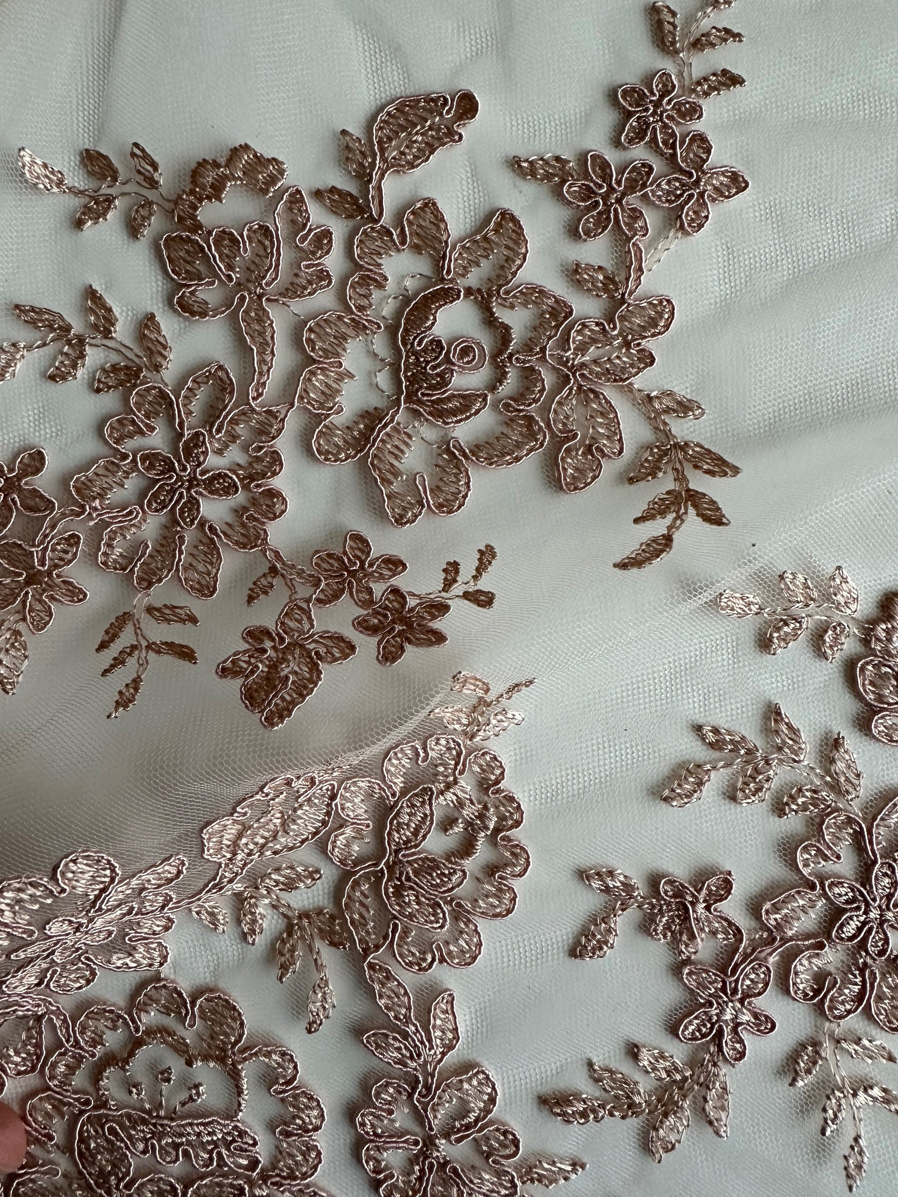 Elfenbeinfarbene, unbestickte Kordelspitze - Naomi (CF)