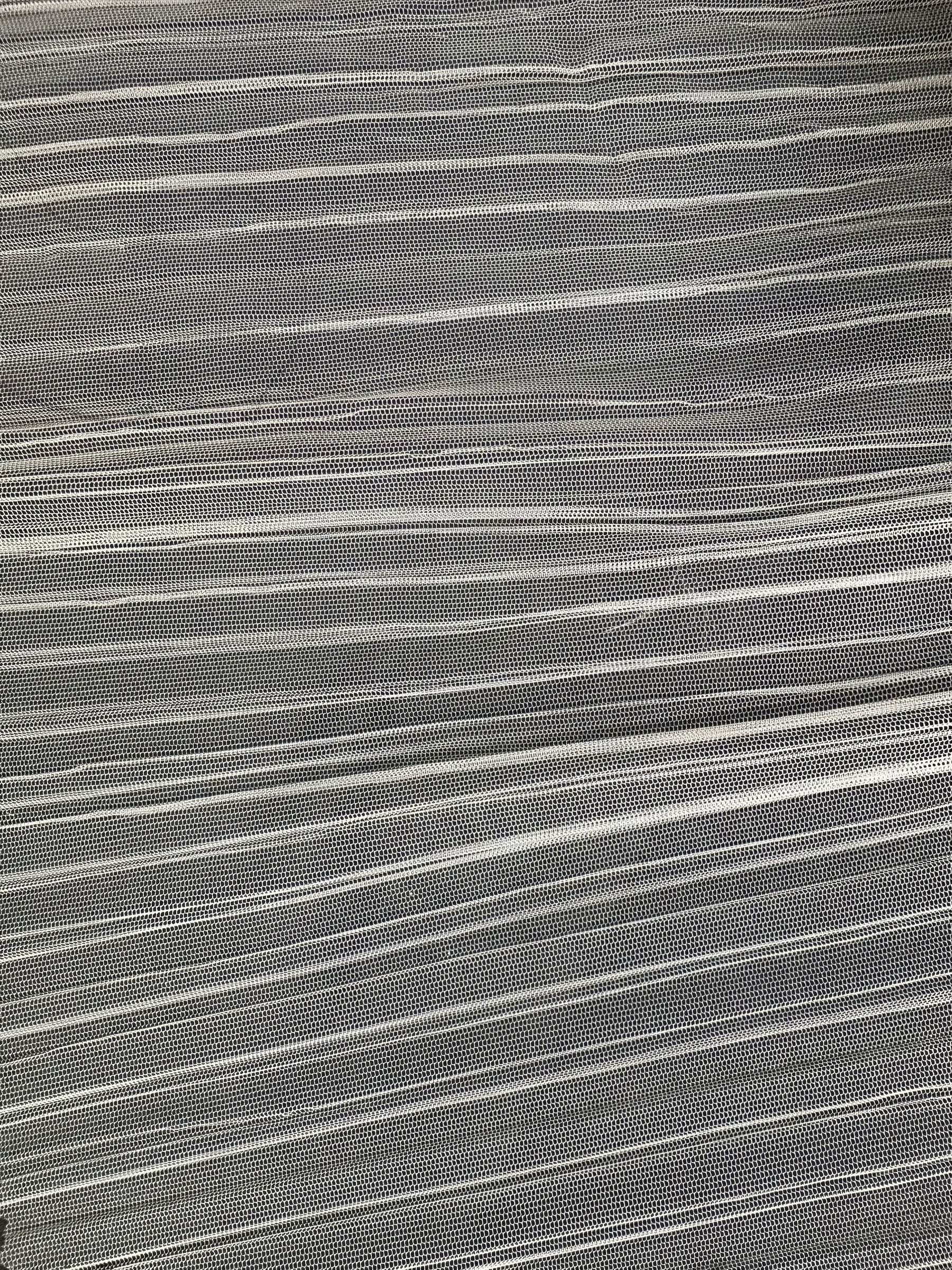 Elfenbeinfarbener, plissierter Polyester-Organza - Flirtation (CF)