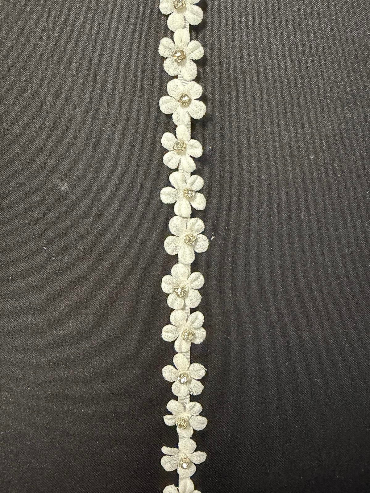 Elfenbein 3D Georgette Blüten Kristallbesatz - EH1020