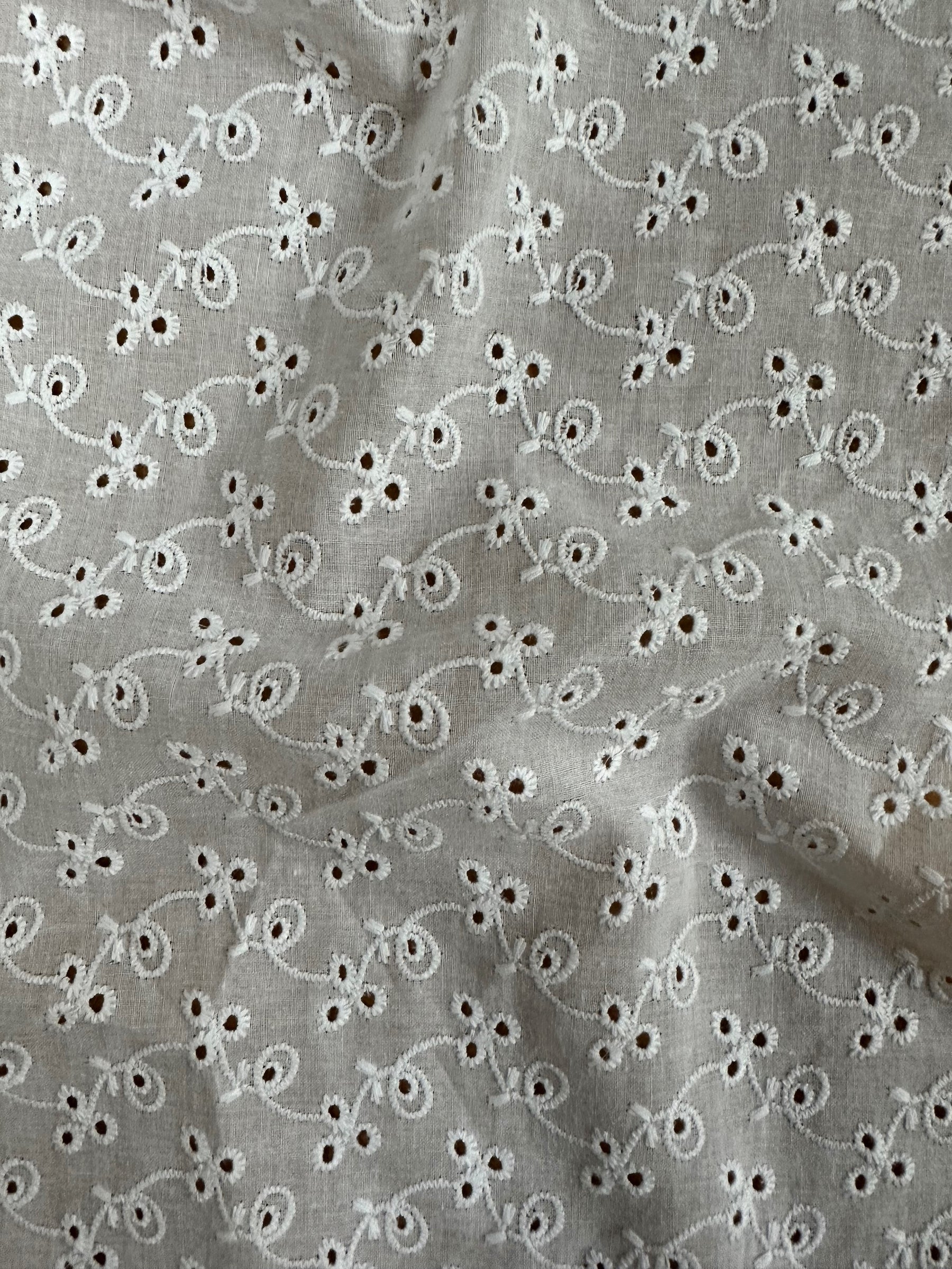 Elfenbein Broderie Anglaise – Kork