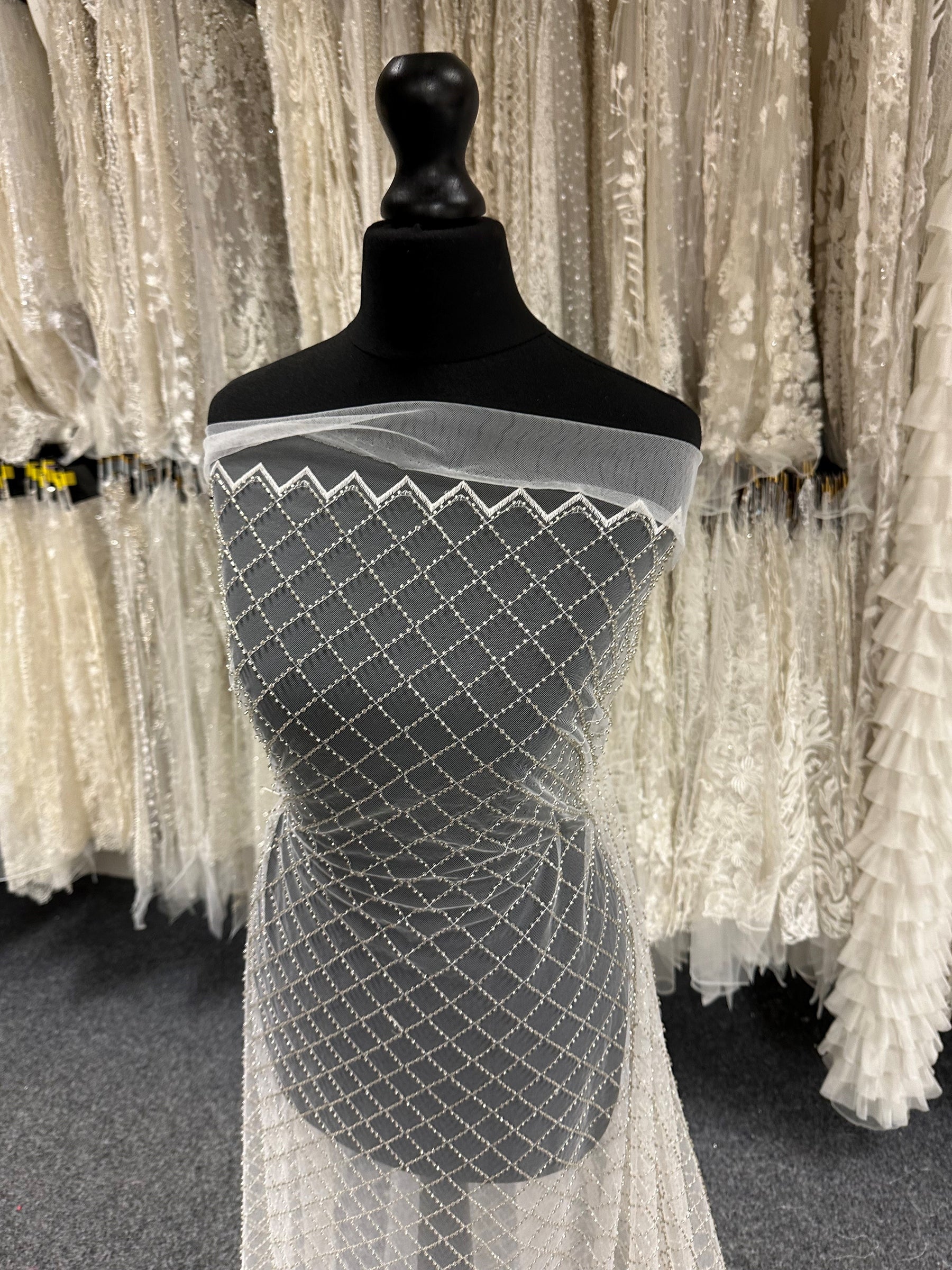 Elfenbeinfarbene Perlen-Gitterspitze - Penelope (CF)