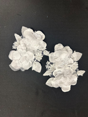 Elfenbeinfarbene 3D-Spitzenapplikationen – Julianne