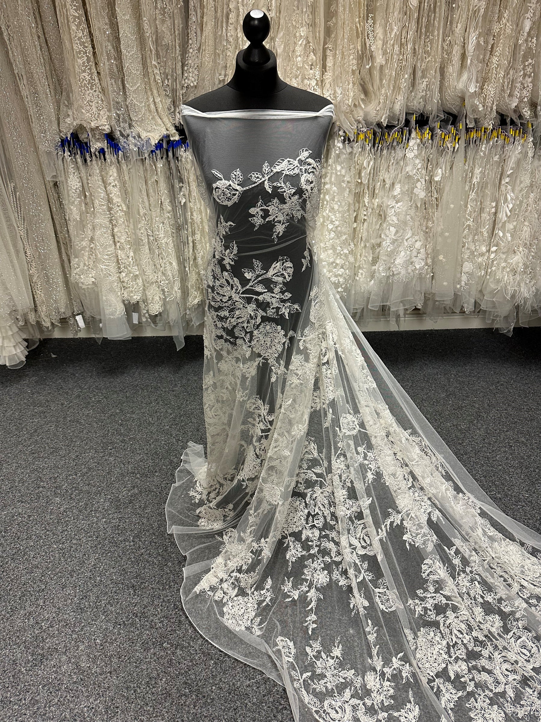 Elfenbeinfarbene Perlenspitze - Rikke