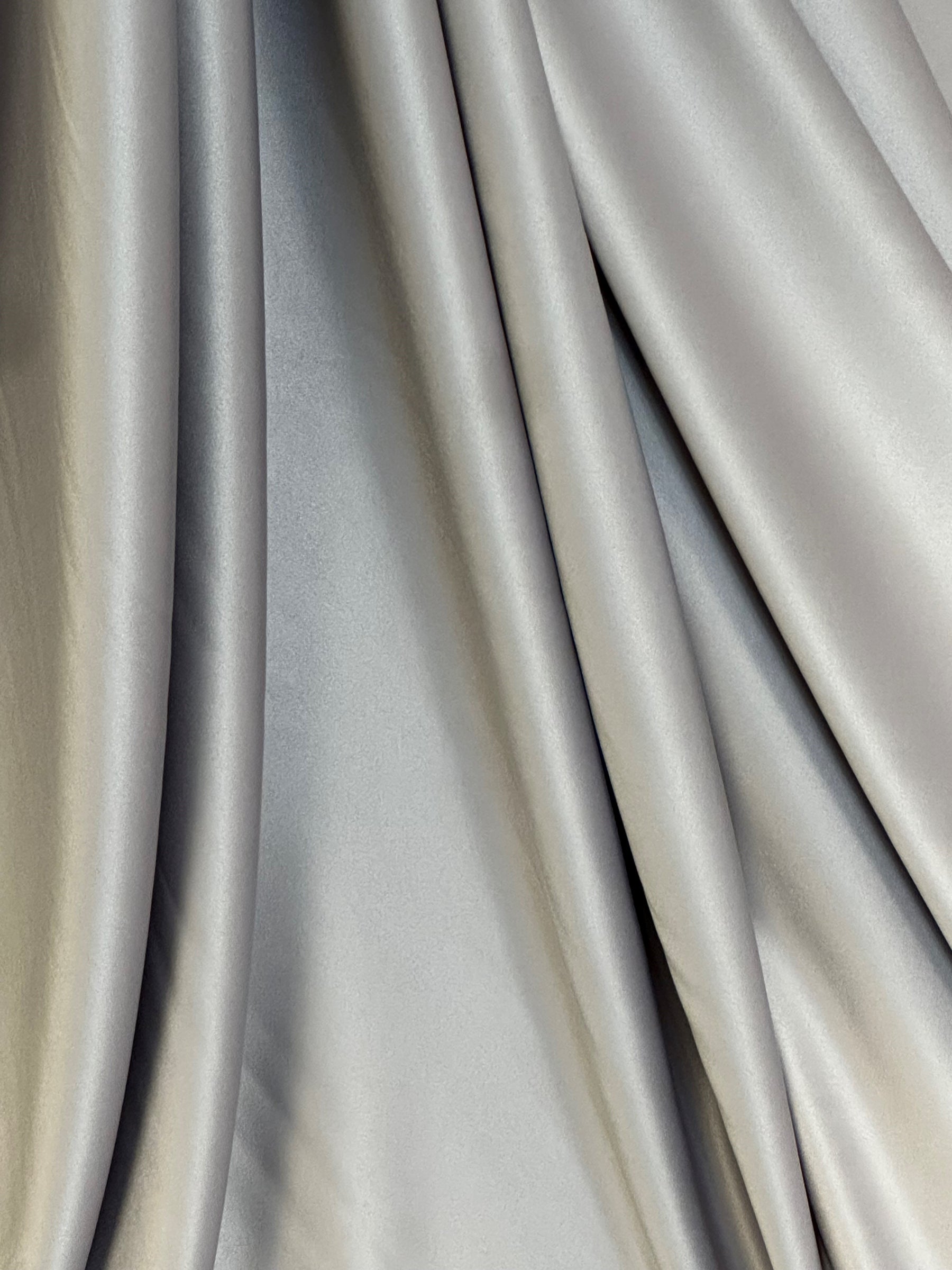 Maulbeer-Polyester-Satin - Vertrauen