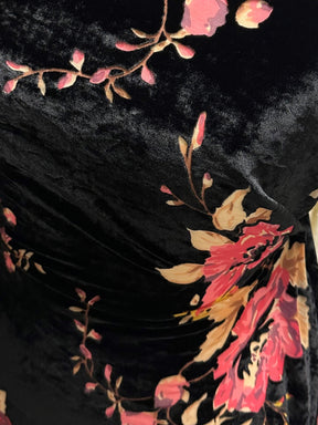 Pink auf schwarzem Samt-Burnout - Sacrosanct