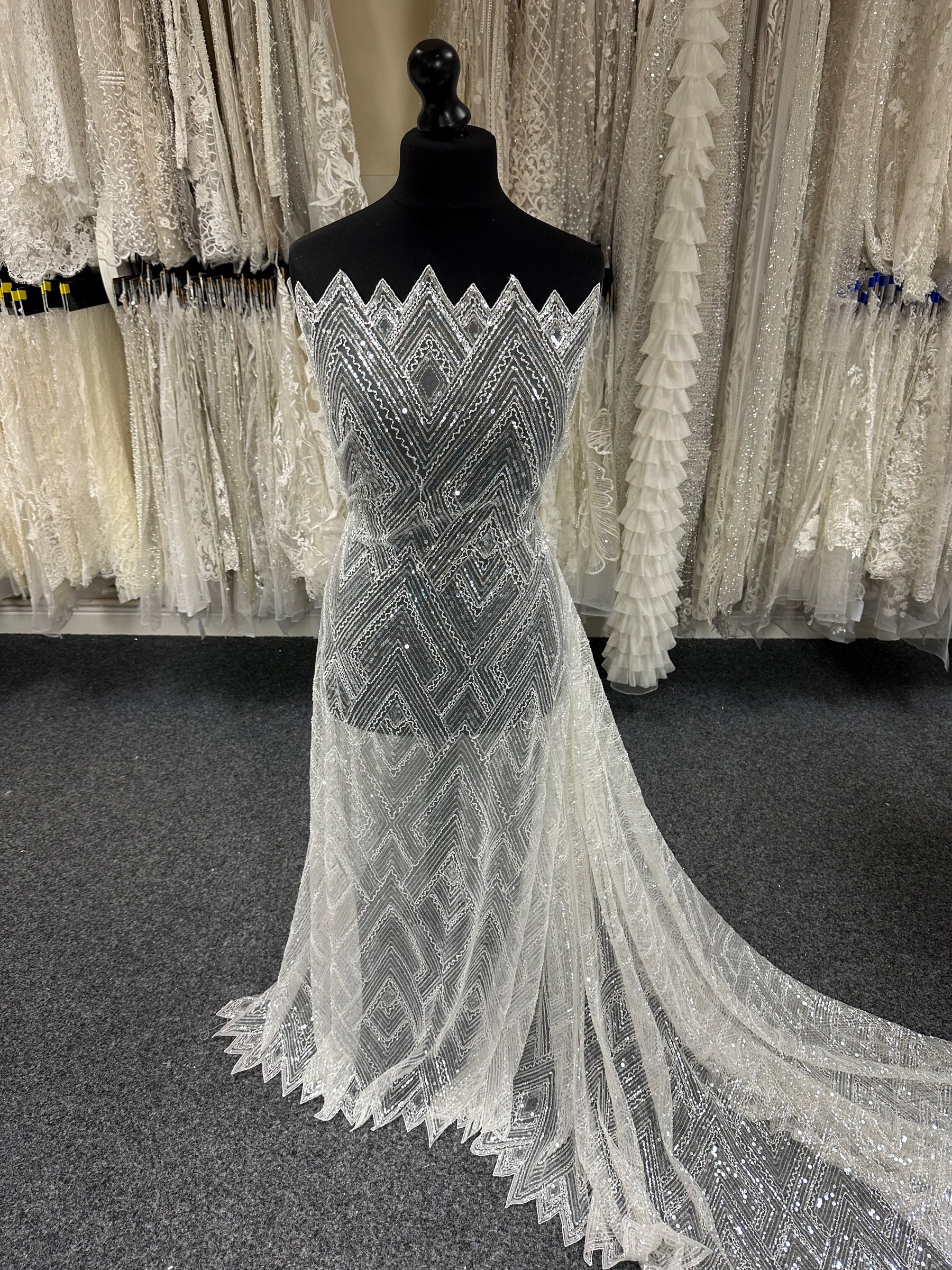 Elfenbeinfarbener Paillettentüll – Angola