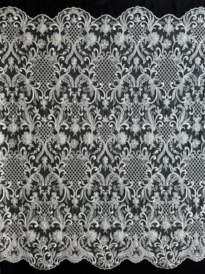 Elfenbeinfarbene, perlenbesetzte Gitterspitze - Zorb 