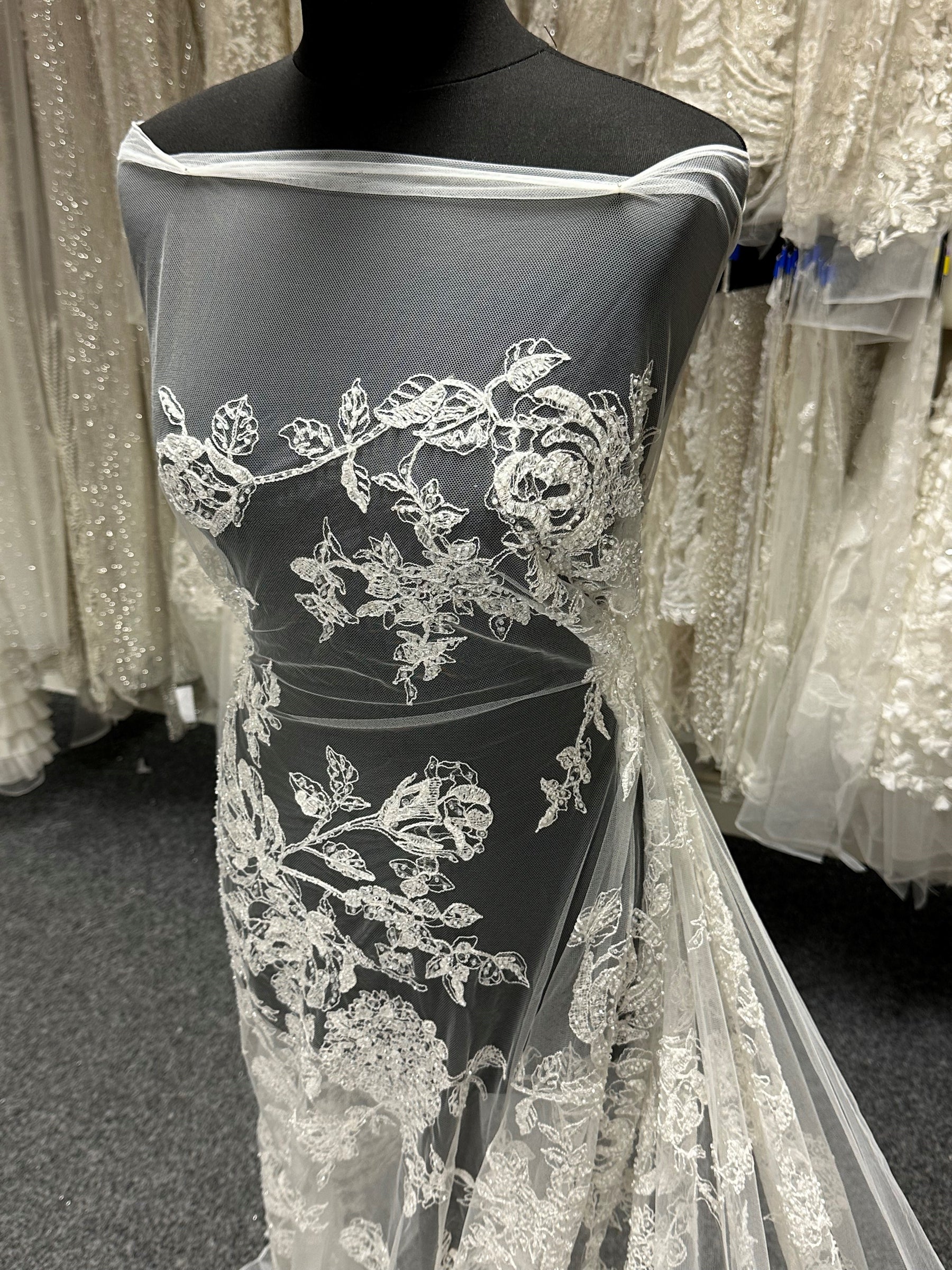 Elfenbeinfarbene Perlenspitze - Rikke