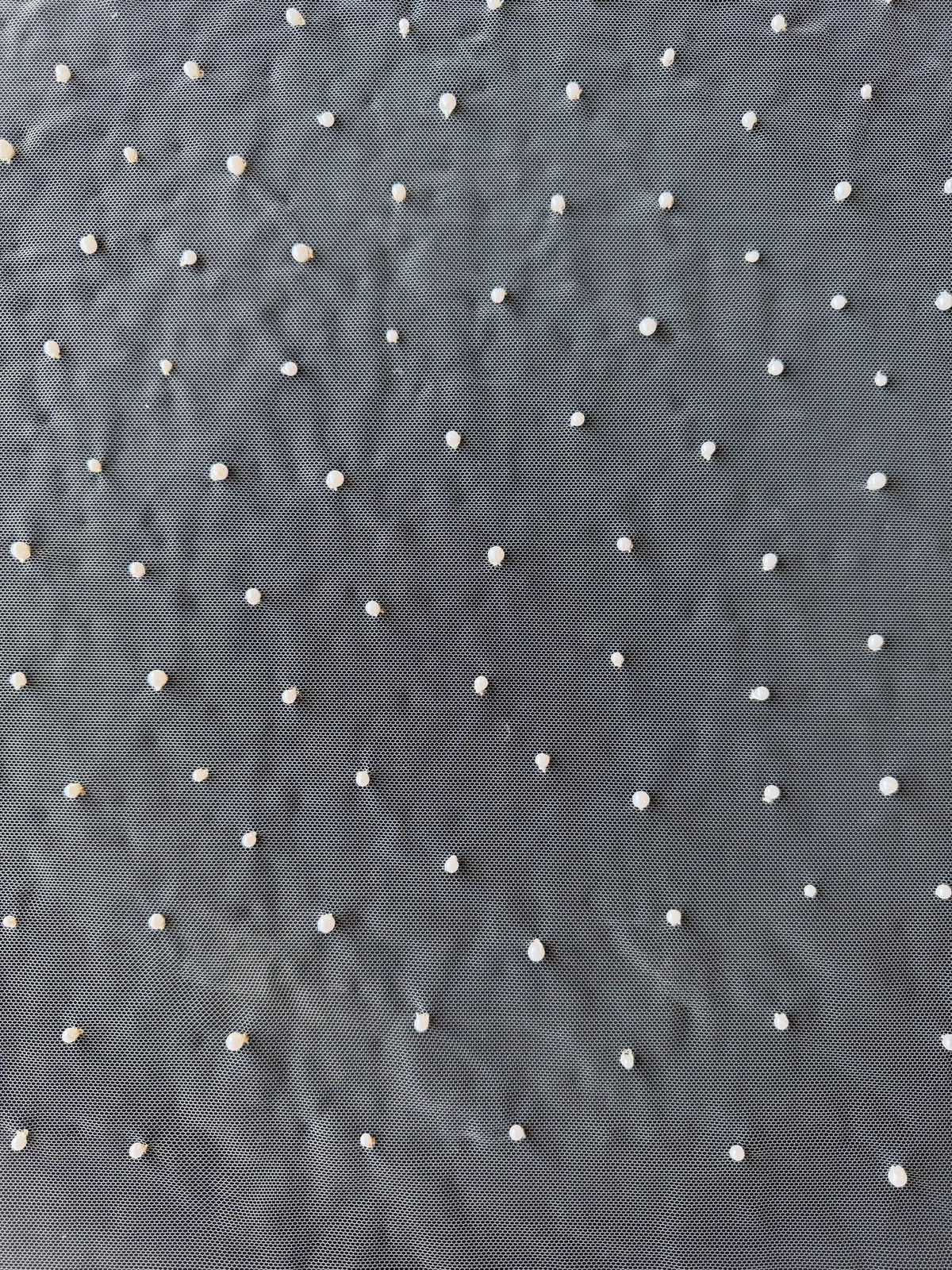Elfenbeinfarbener Perlentüll - EB1071