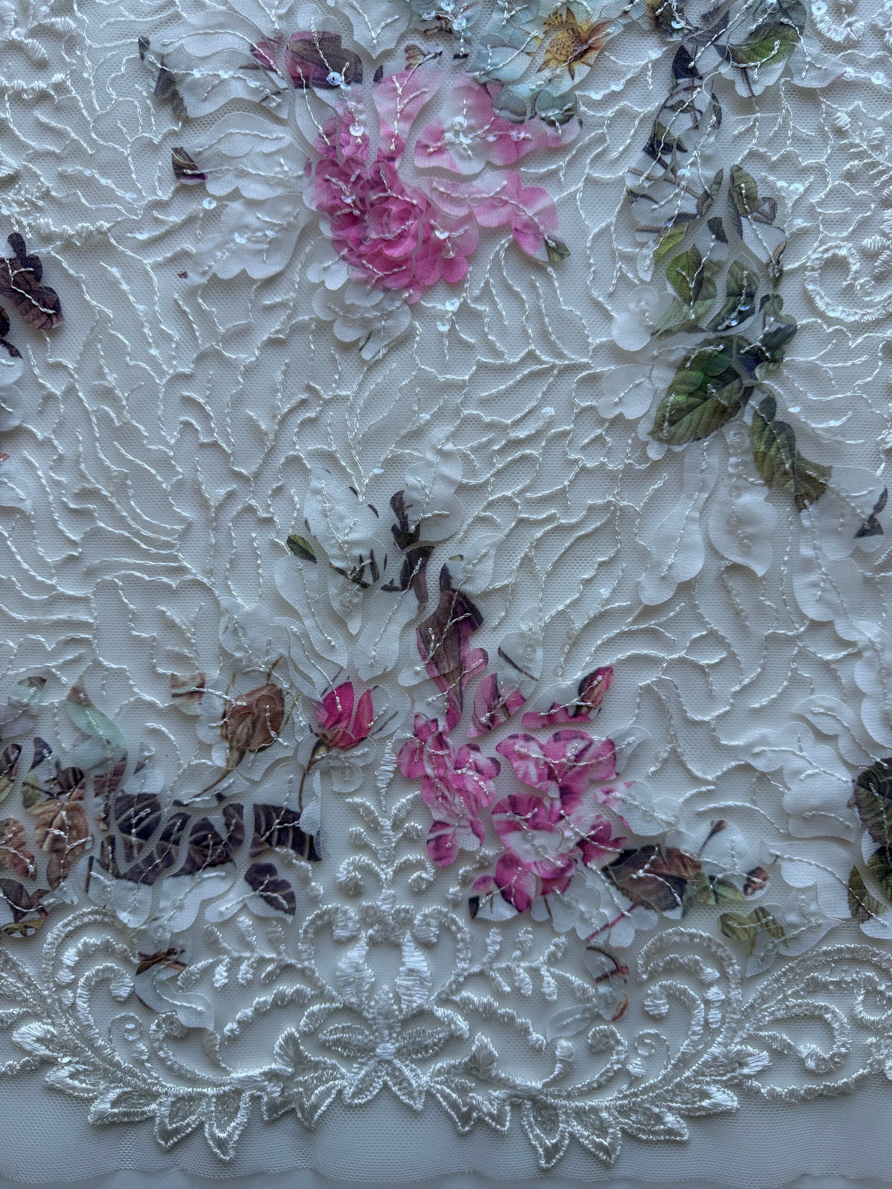 Elfenbeinfarbener Paillettentüll – EB3010