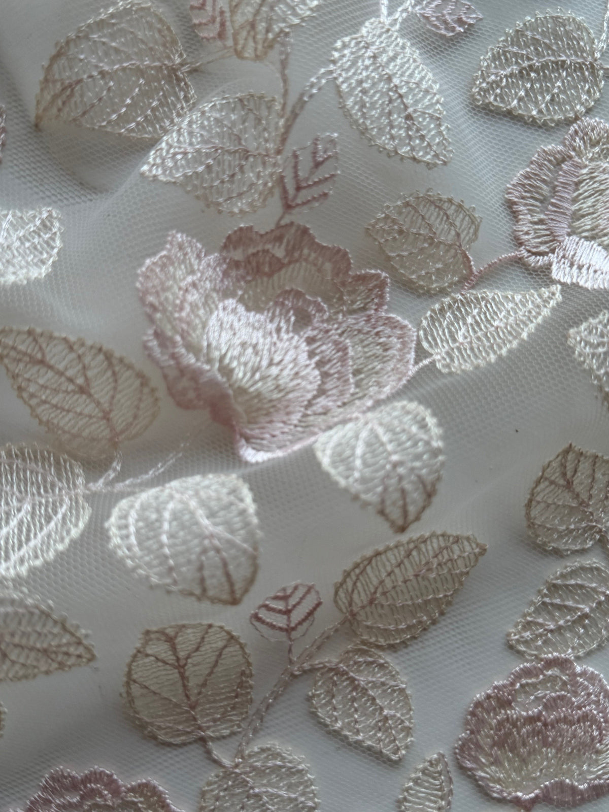 Muschelrosa Stickereispitze - EB5042