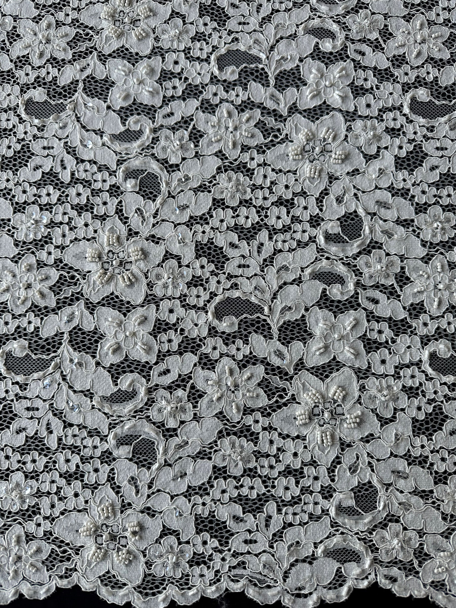 Elfenbeinfarbene Perlen- und Kordelspitze - Österreich (CF Annabel)