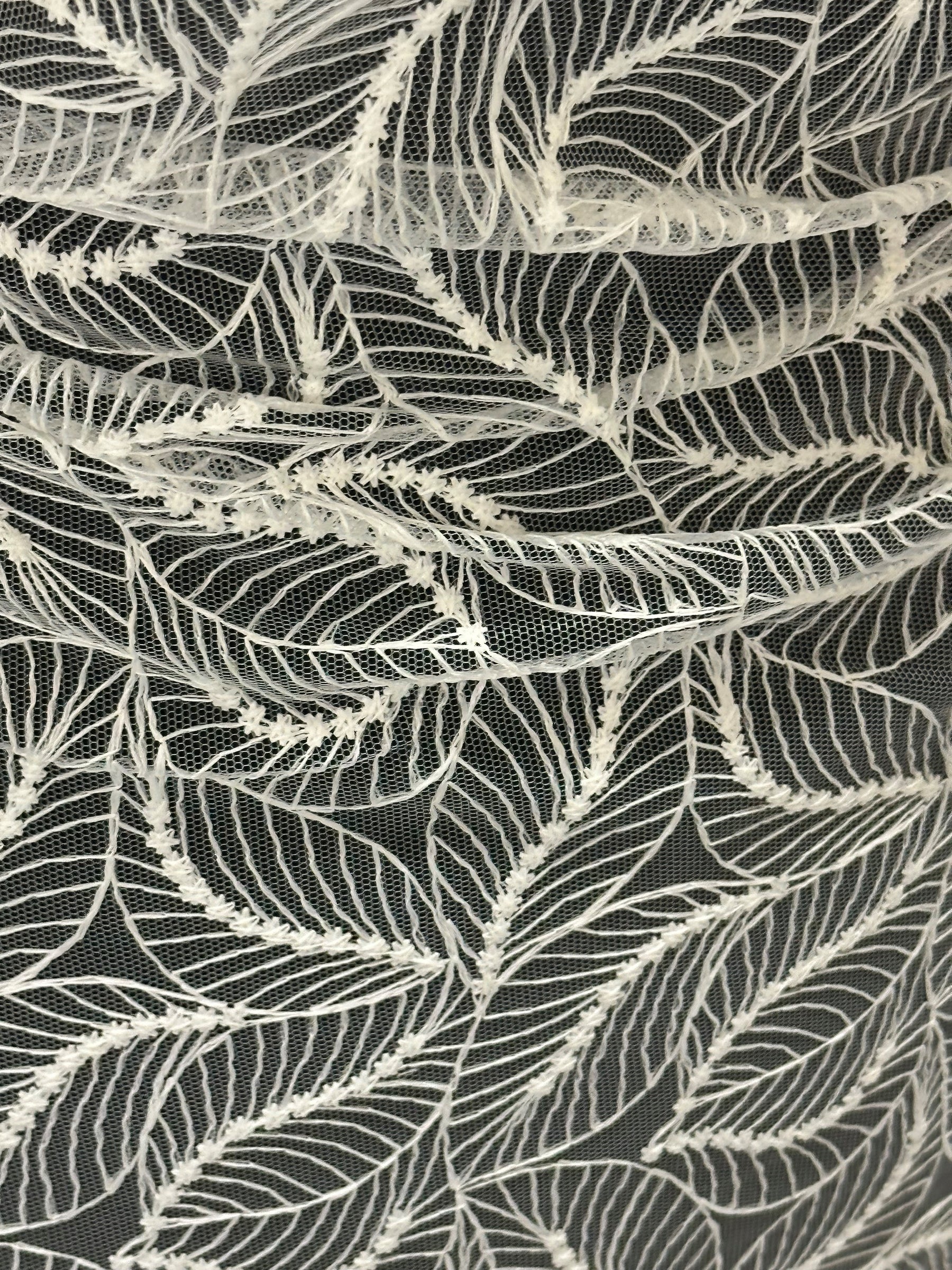 Elfenbeinfarbene Raschelspitze - Senorita 