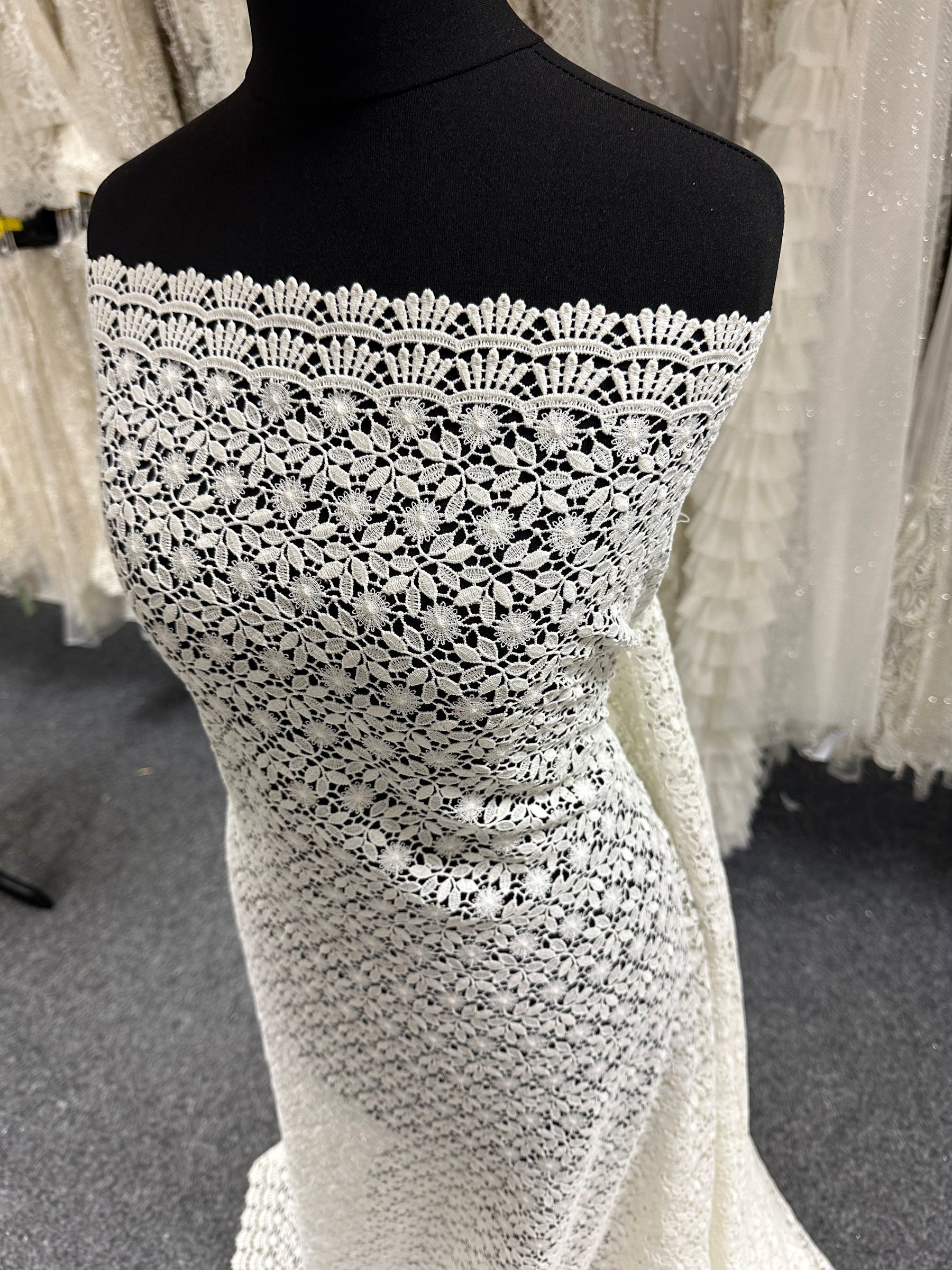 Elfenbeinfarbene Guipure-Spitze - Natur