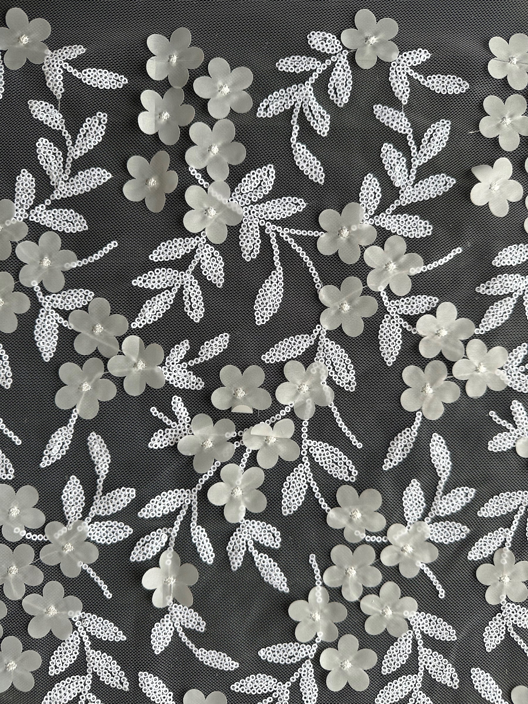 Elfenbeinfarbene 3D-Stickspitze – Finch (CF Florence)