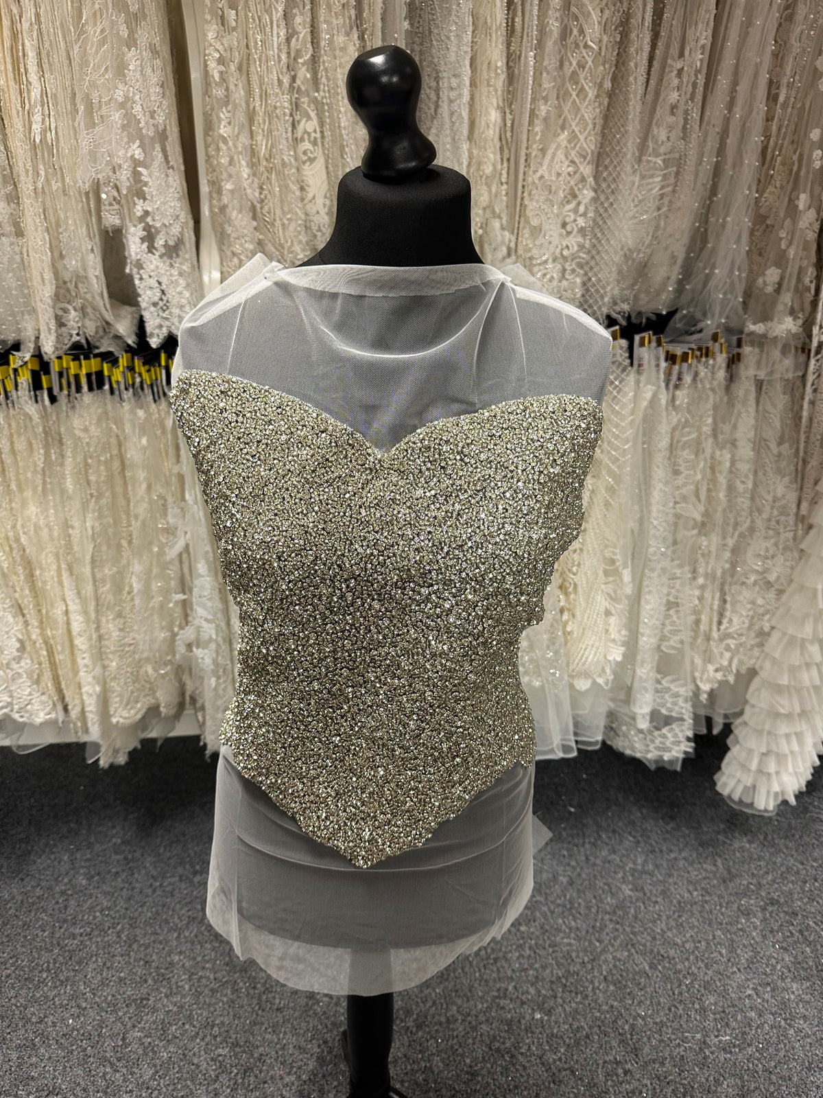 Kristallisiertes Mieder – Schicksal