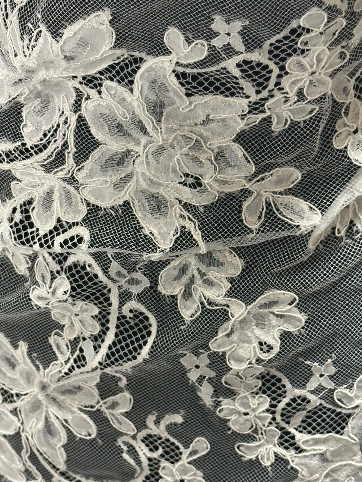 Elfenbeinfarbene Kordelspitze – Fia