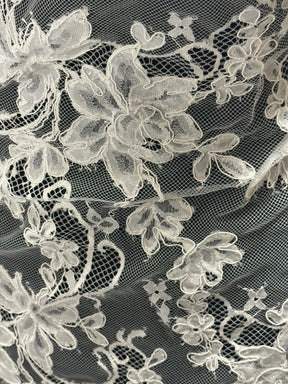 Elfenbeinfarbene Kordelspitze – Fia