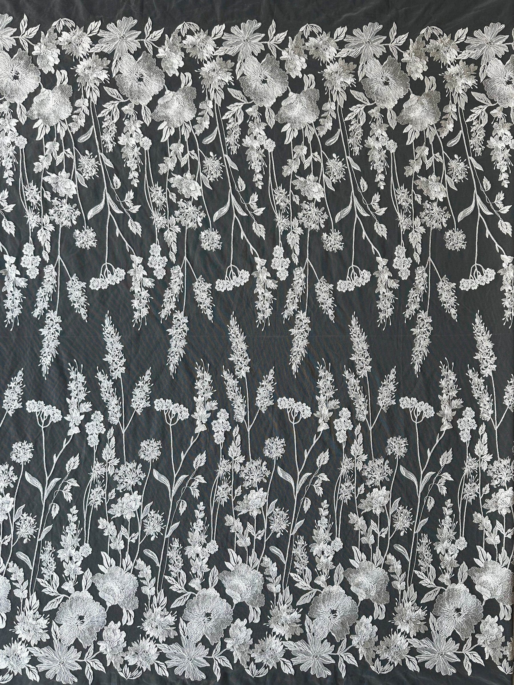 Elfenbeinfarbene bestickte Spitze - Genby