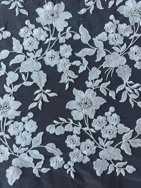 Elfenbeinfarbene bestickte Spitze - X579