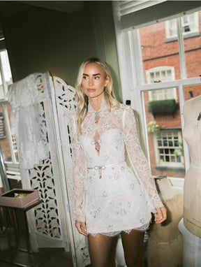 Elfenbeinfarbene handbesetzte Spitze – Gervaise