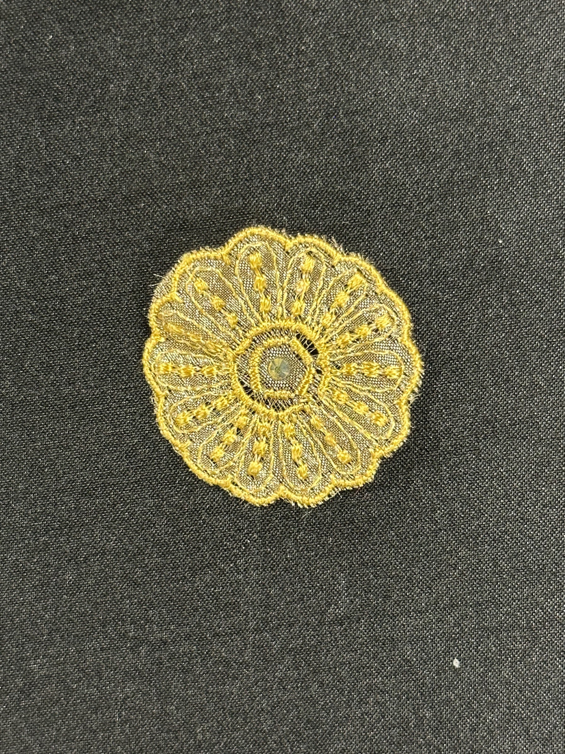 Gold schillernde Spitzenapplikation – Aladdin (CF AP 34295)