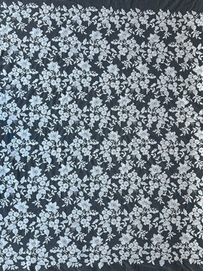 Elfenbeinfarbene bestickte Spitze - X579