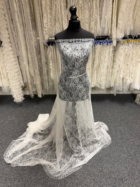 Ivory Lace - LA6001