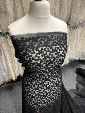 Schwarze bestickte Blumenspitze - Madcap