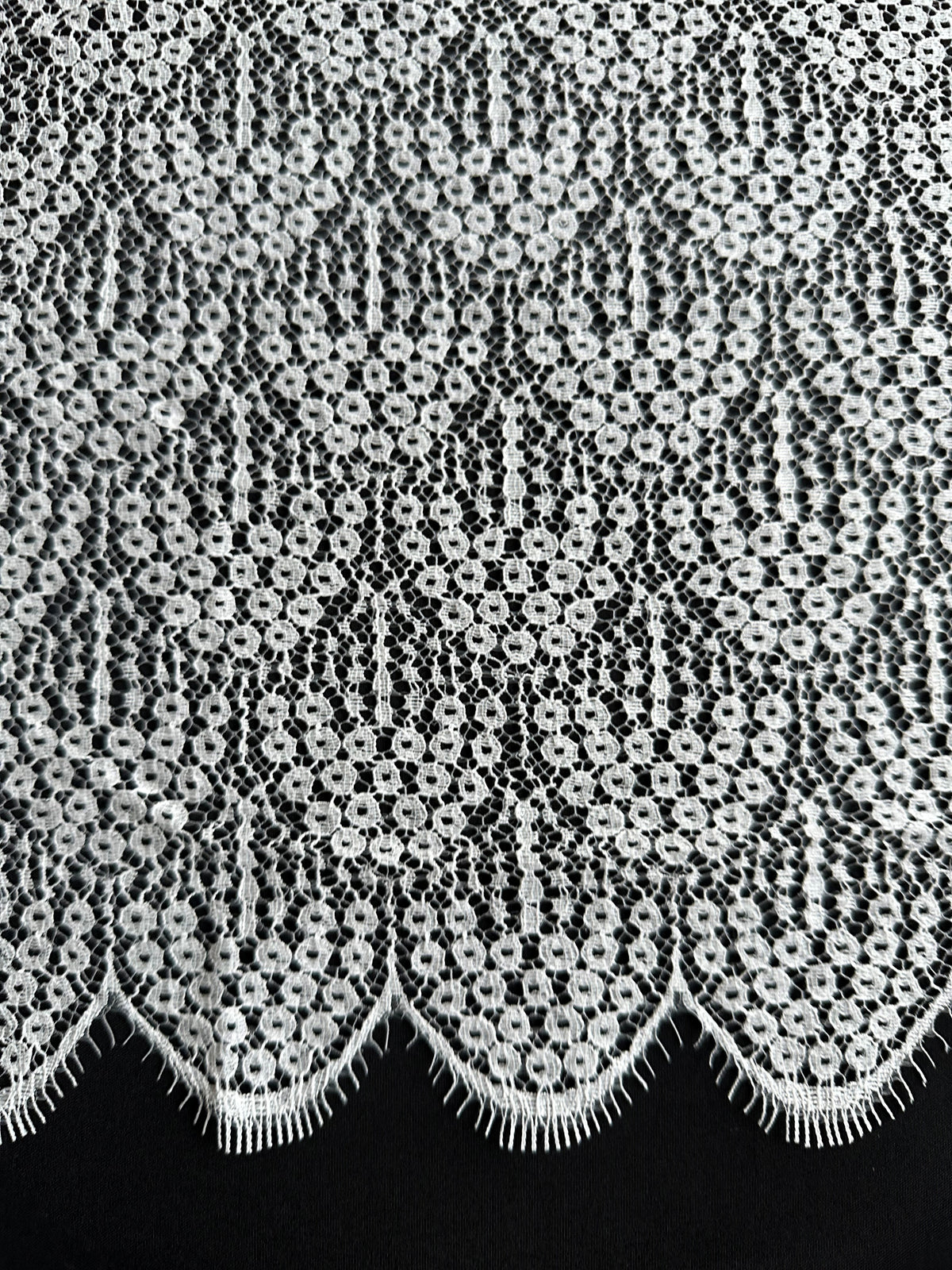 Elfenbeinfarbene Chantilly-Spitze - Bentley