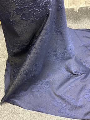 Marineblauer Cloqué-Jacquard – Ergebnis