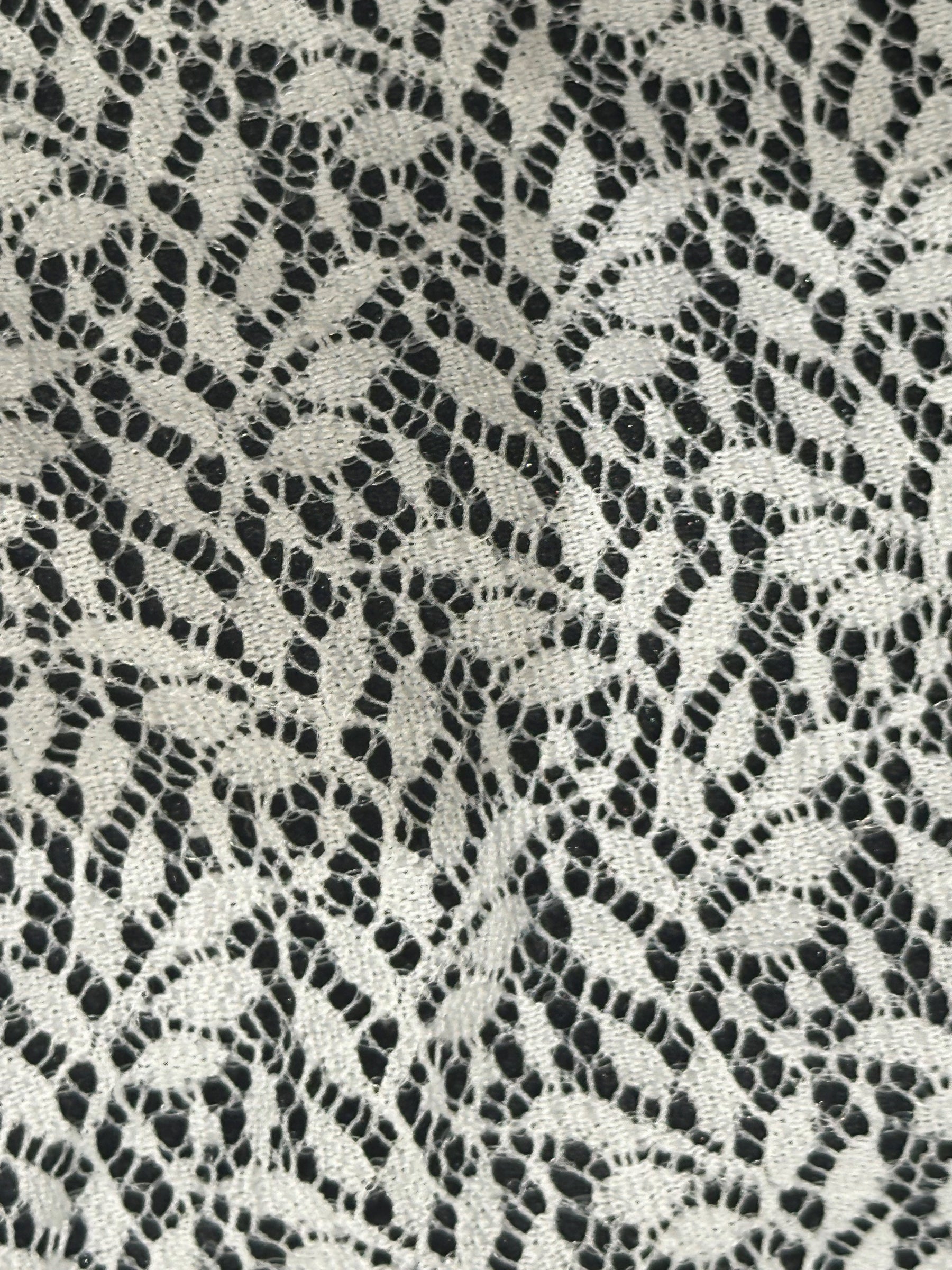 Elfenbeinfarbene, blattförmige Spitze - Nicole (CF)