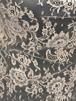 Dunkelrosa Chantilly-Spitze - P205 