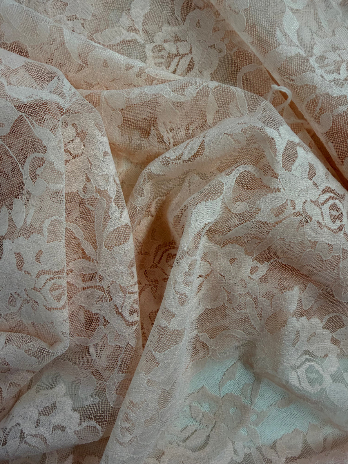 helle Rosa Raschel-Stretchspitze – Matina