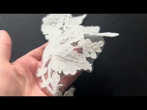 Elfenbeinfarbene Kordelspitze - Firma