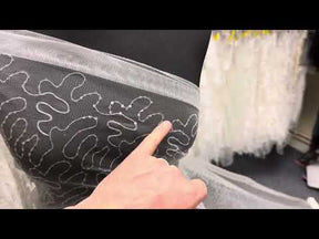 Elfenbeinfarbener Pailletten-Tüll im Mäandermuster - Aplomb