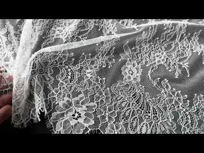 Elfenbeinfarbene Raschelspitze - P223