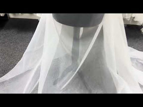 Hellelfenbeinfarbener Poly-Organza - P150