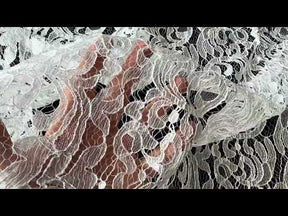 Elfenbeinfarbene italienische Spitze - P883