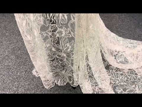 Elfenbeinfarbene bestickte Spitze – Cosette