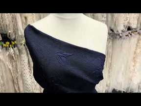 Marineblauer Cloqué-Jacquard – Ergebnis