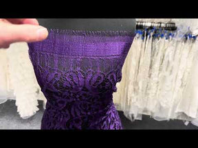 Violette italienische Spitze - P883