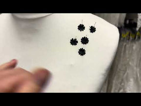 Schwarze Satinblumen - M12 (Beutel mit 144 Stück)
