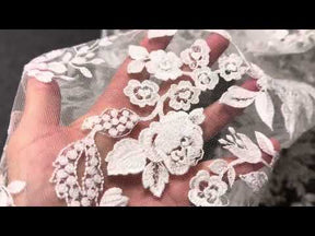 Elfenbeinfarbene Paillettenstickerei-Spitze - Lucien