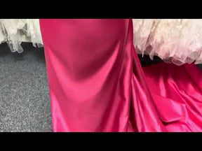 Himbeerfarbener Polyestersatin - Majestic