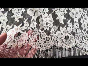 Beige Chantilly-Spitze - P305 (140cm)