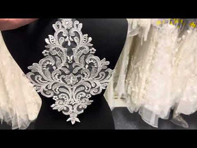 Elfenbeinfarbene Paillettenspitzenapplikation - Derrick