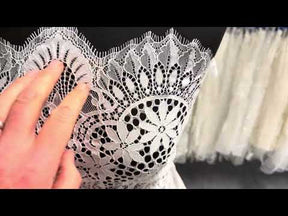 Ivory Lace - LA1013