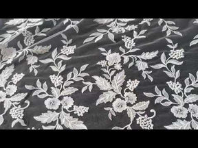 Elfenbeinfarbene bestickte Spitze - EB5039